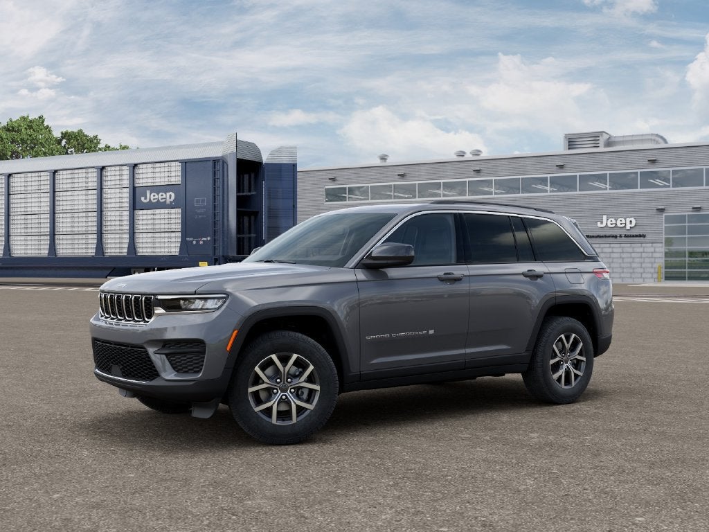 2027 Jeep Grand Cherokee Laredo