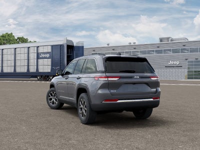 2027 Jeep Grand Cherokee Laredo