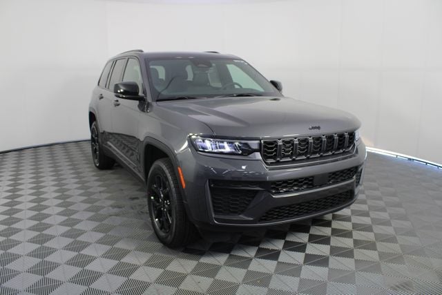 2026 Jeep Grand Cherokee Laredo