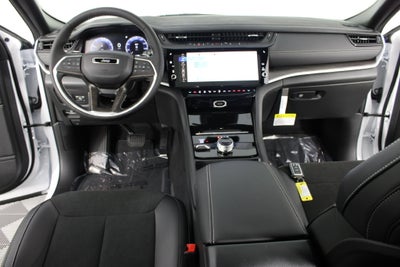 2027 Jeep Grand Cherokee Laredo Altitude