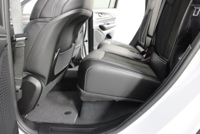 2027 Jeep Grand Cherokee Laredo Altitude