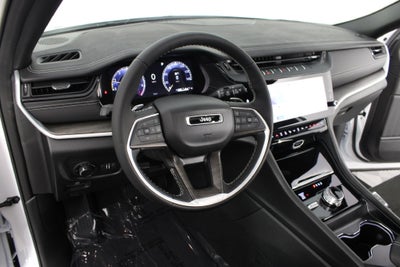 2027 Jeep Grand Cherokee Laredo Altitude