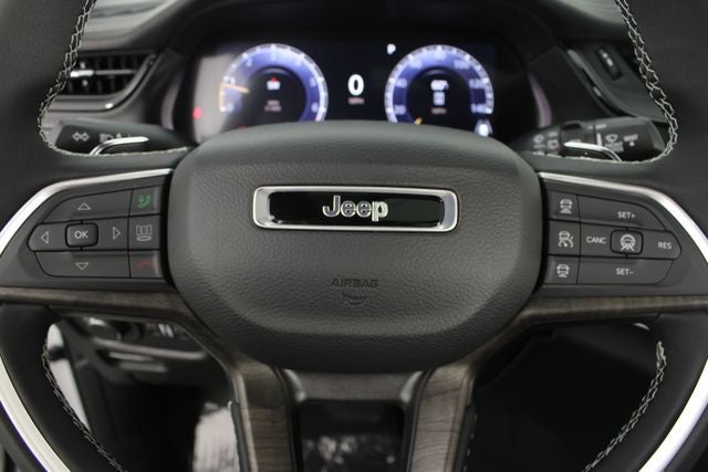 2026 Jeep Grand Cherokee Laredo Altitude