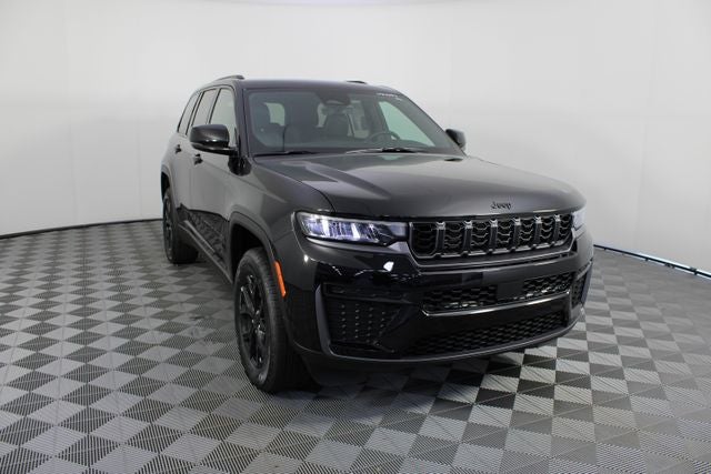 2026 Jeep Grand Cherokee Laredo