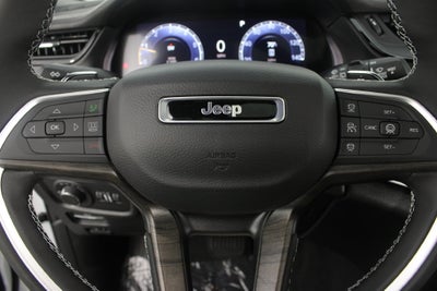 2027 Jeep Grand Cherokee Laredo Altitude