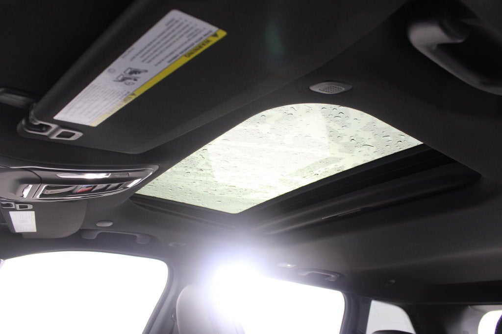 2027 Jeep Grand Cherokee Laredo Altitude
