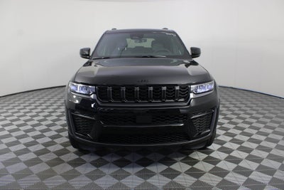 2027 Jeep Grand Cherokee Laredo Altitude