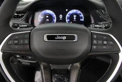 2027 Jeep Grand Cherokee Laredo Altitude