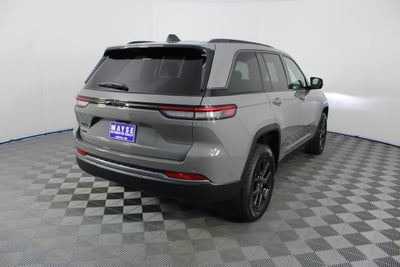 2027 Jeep Grand Cherokee Laredo Altitude