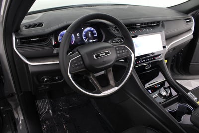 2027 Jeep Grand Cherokee Laredo Altitude