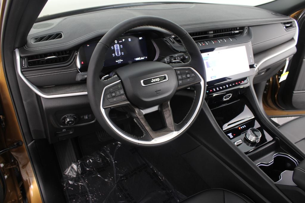 2027 Jeep Grand Cherokee Limited Reserve