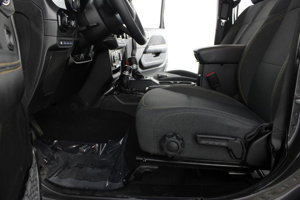 2025 Jeep Wrangler Sahara 4xe