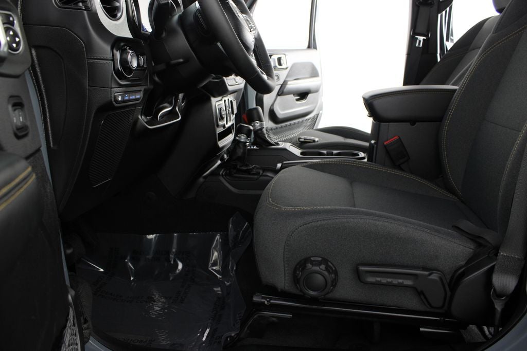 2025 Jeep Wrangler Sahara 4xe