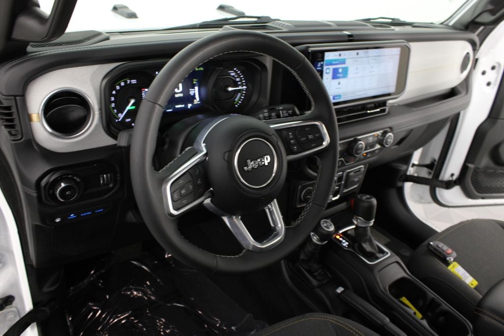2025 Jeep Wrangler Sahara 4xe