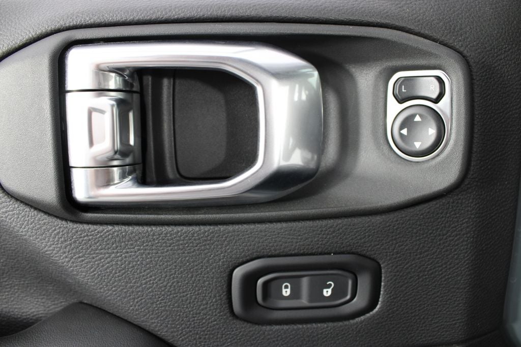 2025 Jeep Wrangler Sahara 4xe