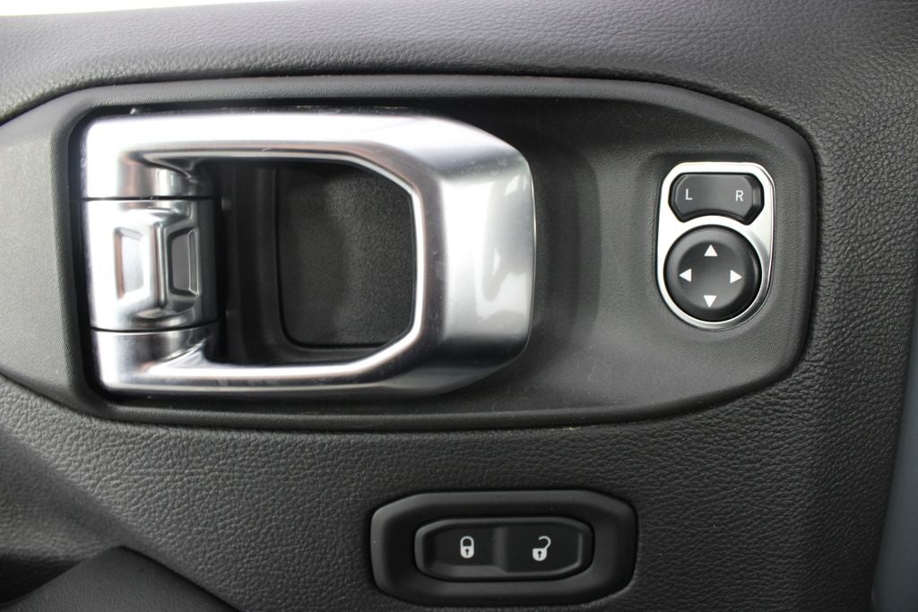 2025 Jeep Wrangler Sahara 4xe