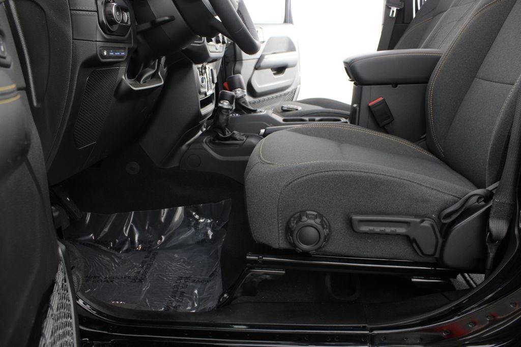 2025 Jeep Wrangler Sahara 4xe