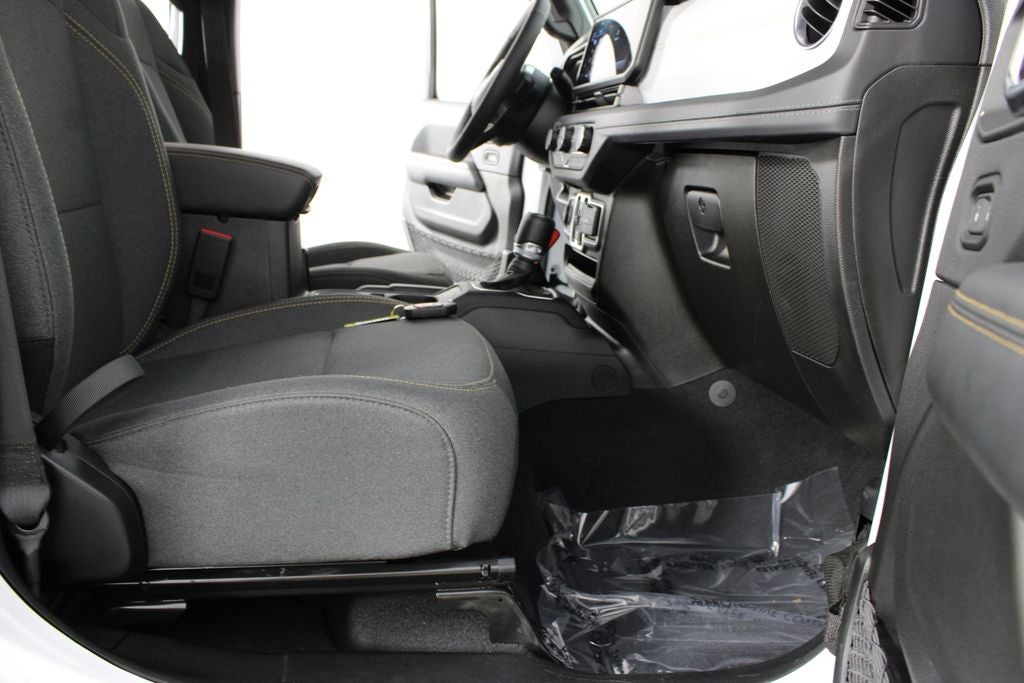 2025 Jeep Wrangler Sahara 4xe