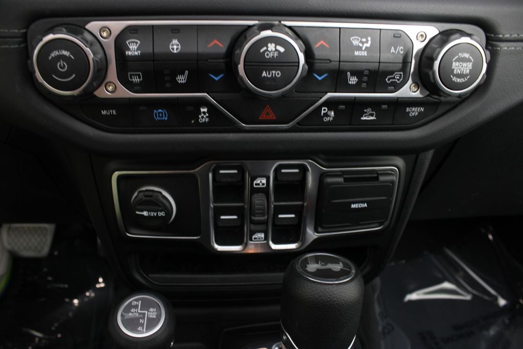 2025 Jeep Wrangler Sahara 4xe