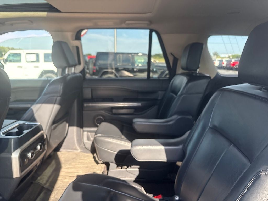 2022 Ford Expedition Max XLT