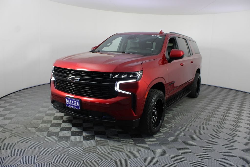 2023 Chevrolet Suburban RST