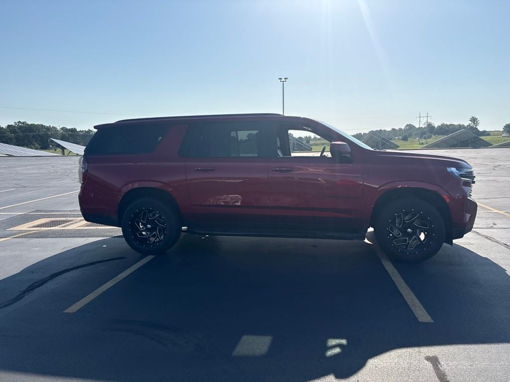 2023 Chevrolet Suburban RST