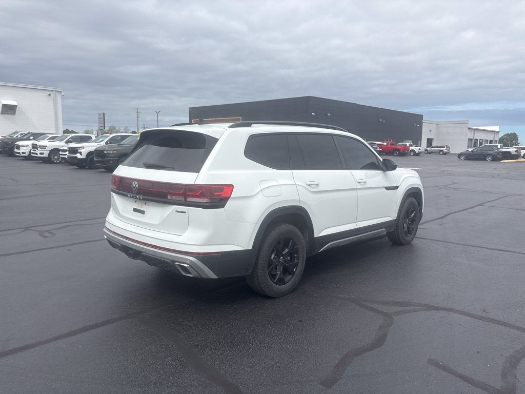 2024 Volkswagen Atlas 2.0T Peak Edition SE w/Technology