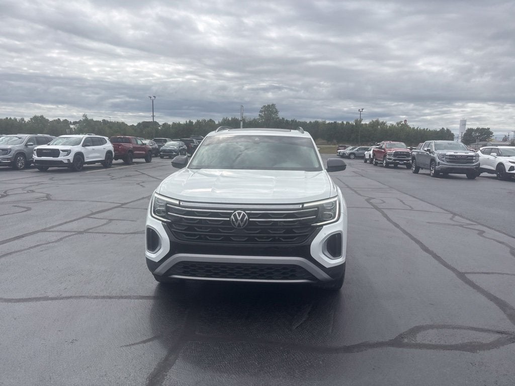 2024 Volkswagen Atlas 2.0T Peak Edition SE w/Technology