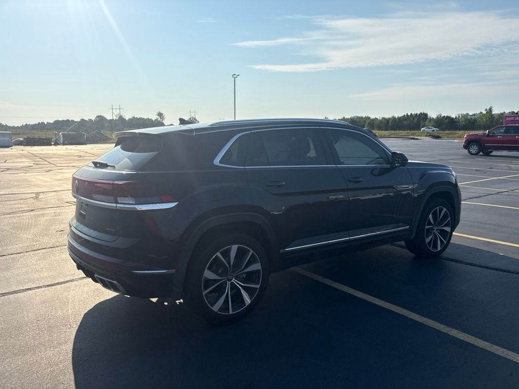 2025 Volkswagen Atlas Cross Sport 2.0T SEL Premium R-Line