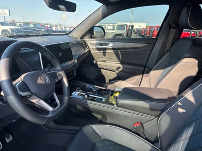 2025 Volkswagen Atlas Cross Sport 2.0T SEL Premium R-Line