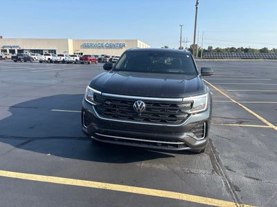 2025 Volkswagen Atlas Cross Sport 2.0T SEL Premium R-Line