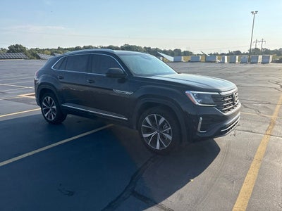 2025 Volkswagen Atlas Cross Sport 2.0T SEL Premium R-Line
