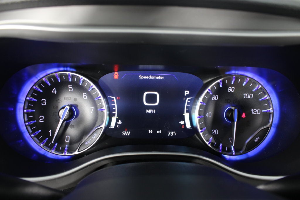 2027 Chrysler Pacifica Select