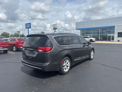 2017 Chrysler Pacifica Touring L Plus