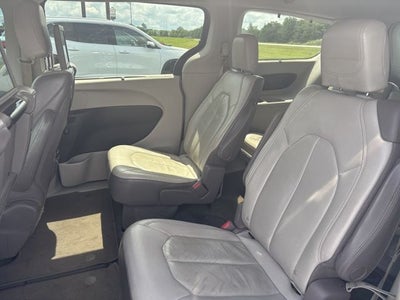 2017 Chrysler Pacifica Touring L Plus