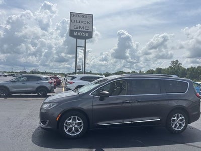 2017 Chrysler Pacifica Touring L Plus