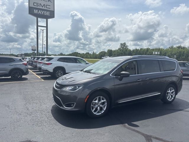 2017 Chrysler Pacifica Touring L Plus