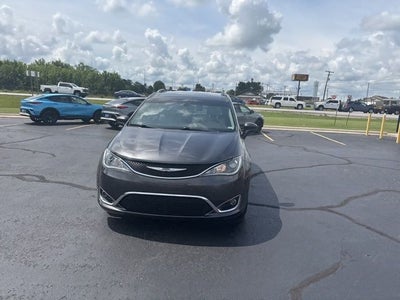 2017 Chrysler Pacifica Touring L Plus