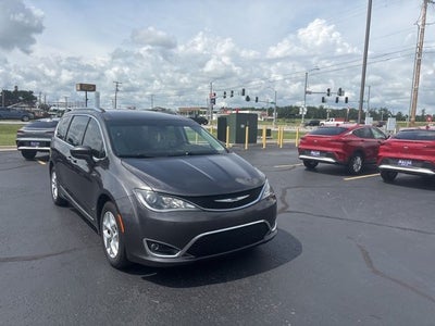 2017 Chrysler Pacifica Touring L Plus