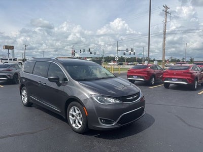 2017 Chrysler Pacifica Touring L Plus