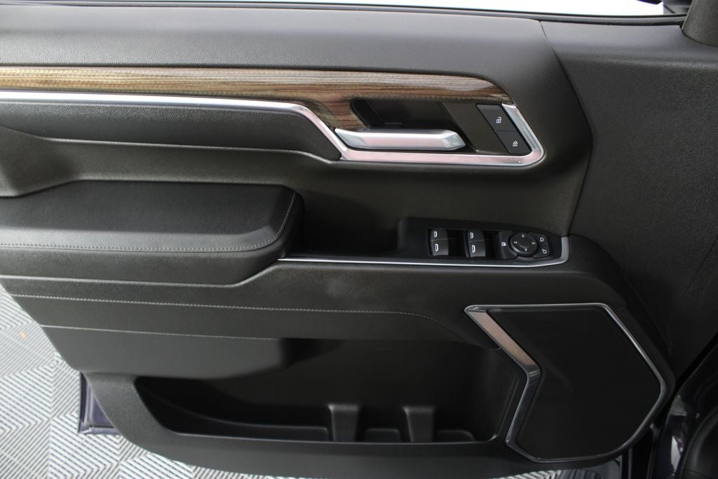 2024 Chevrolet Silverado 1500 LT LT1