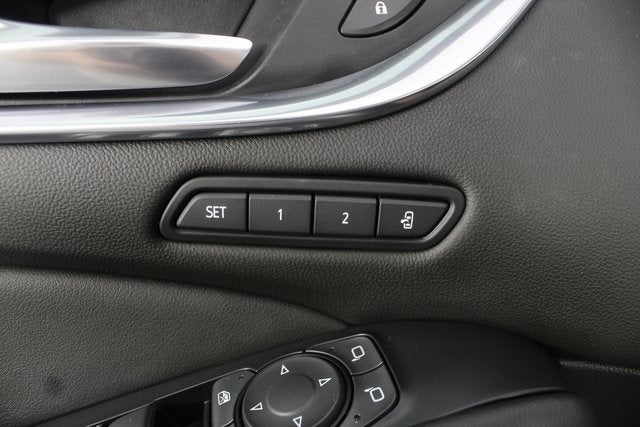 2022 Buick Enclave Avenir